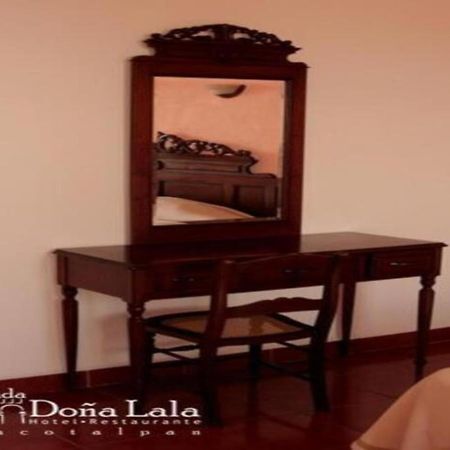 Hotel Posada Dona Lala Tlacotalpan Exterior photo